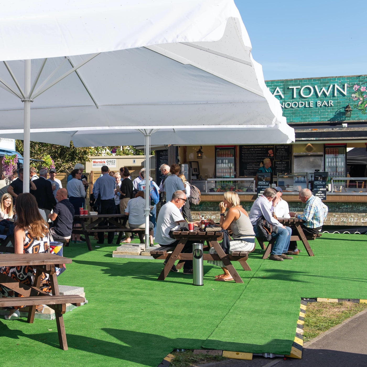 Outdoor Event Dining Turf Floor Cover