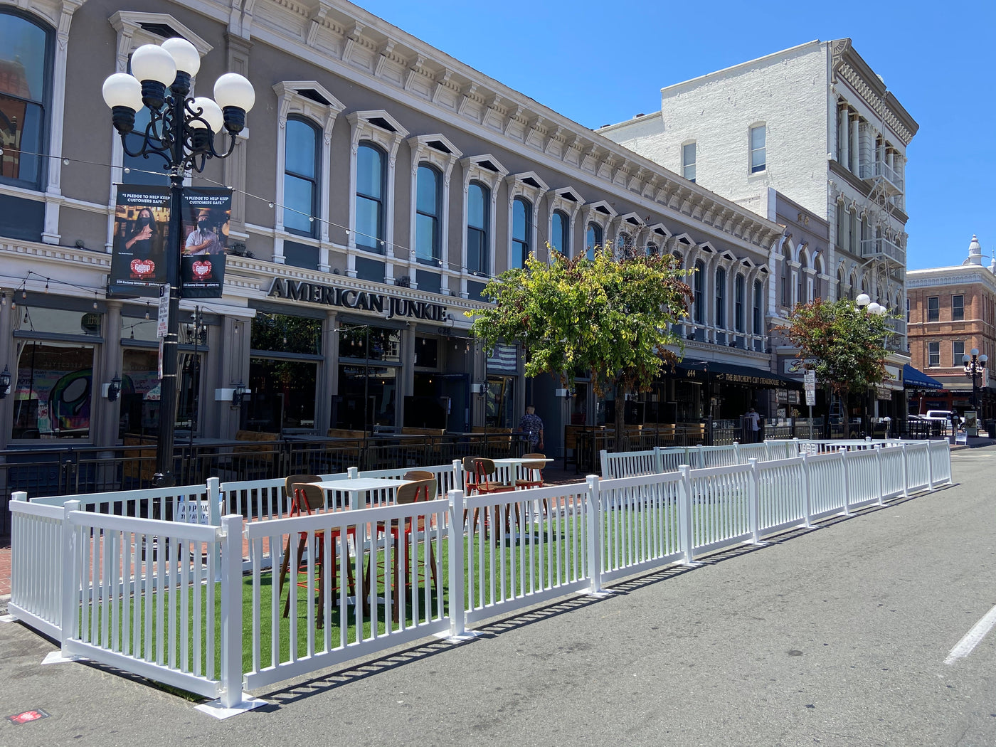 Outdoor Restaurant Turf Flooring